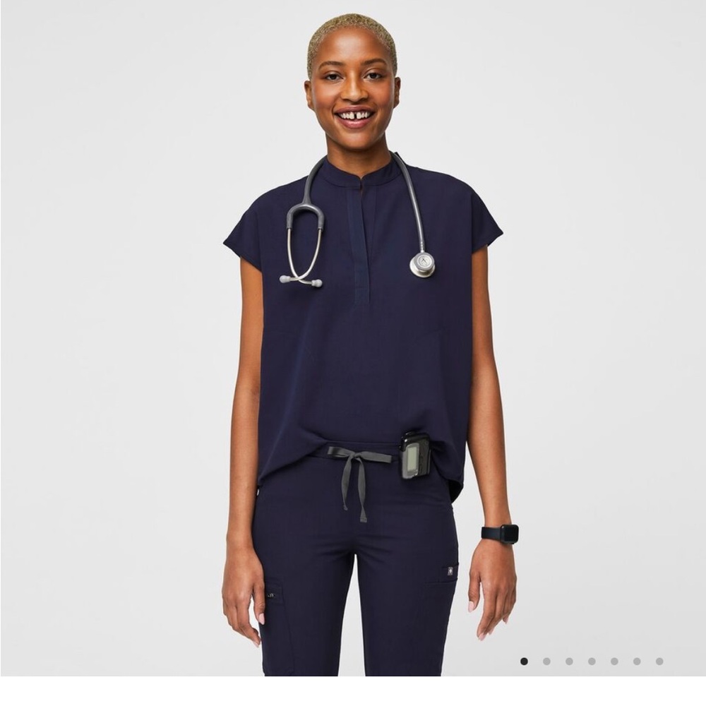 Authentic Figs Scrub Top